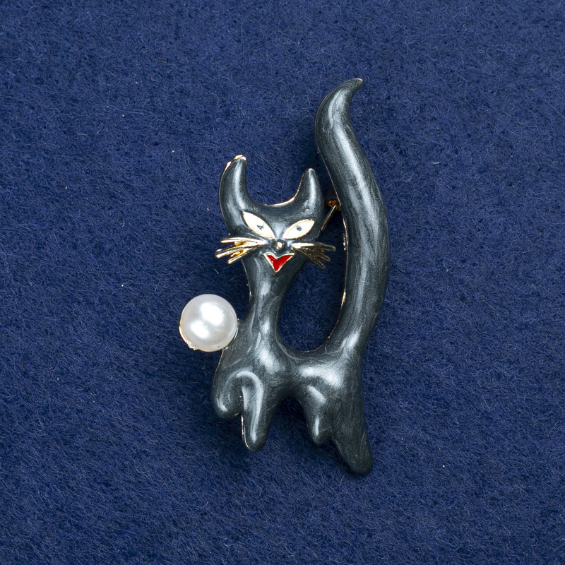 Sale! Kitten Brooch gold-tone metal, enamel and a bead 50x26mm +
