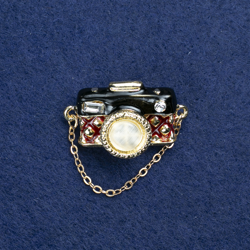 Clearance! Camera Brooch gold-tone metal, cat's eye, enamel and rhinestones 32x15mm +