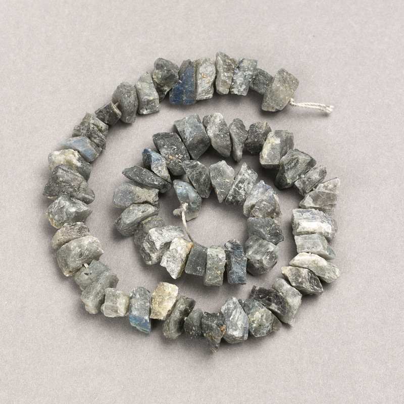 Beads on Thread Raw Stone Labradorite Tumbled, diameter 13x8(+-)mm, length 41cm