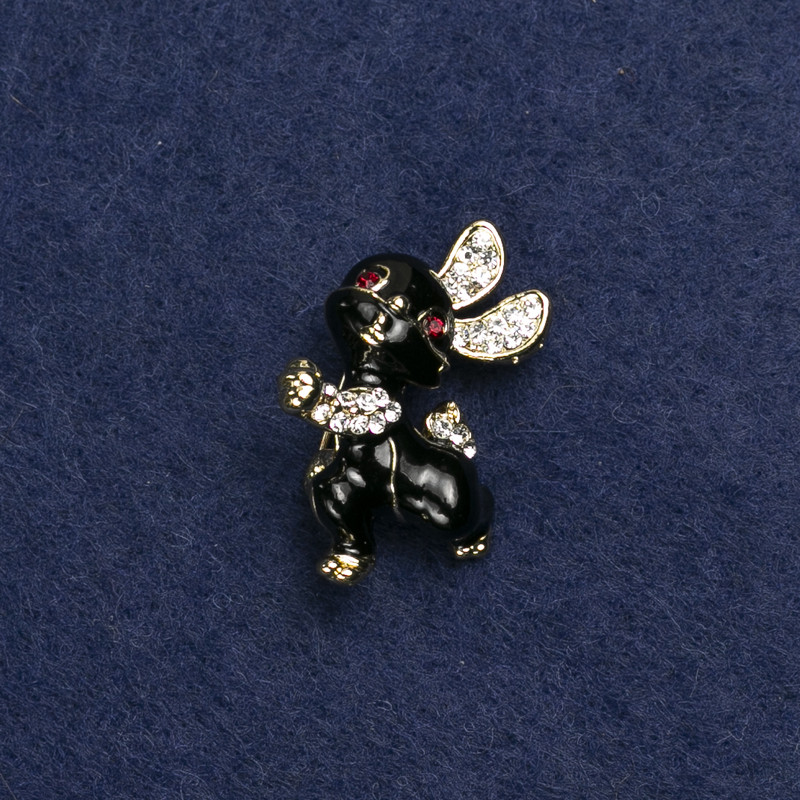 Bunny Brooch, Gold-tone Metal, Enamel and Rhinestones, 24x21mm+