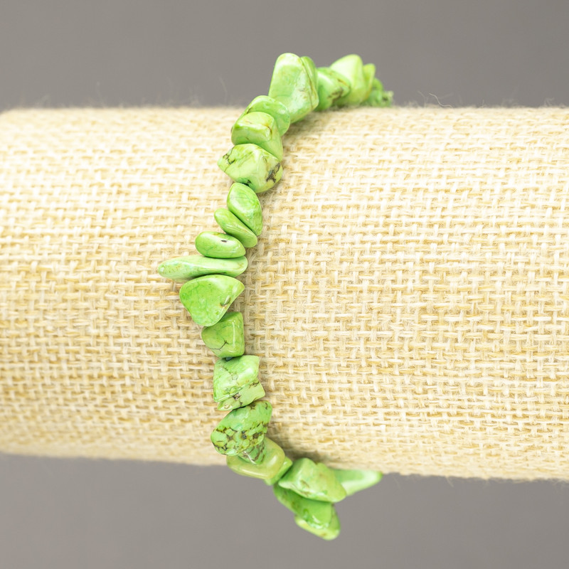 Elastic Bracelet with Dyed Howlite Chips, diameter 6mm+