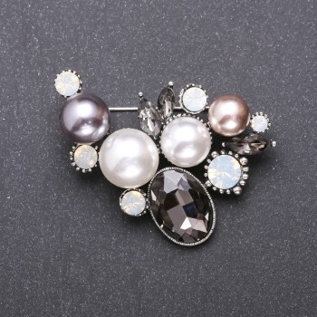 "Twig" Brooch with Grey and White Pearl Beads 52x50mm grey metal