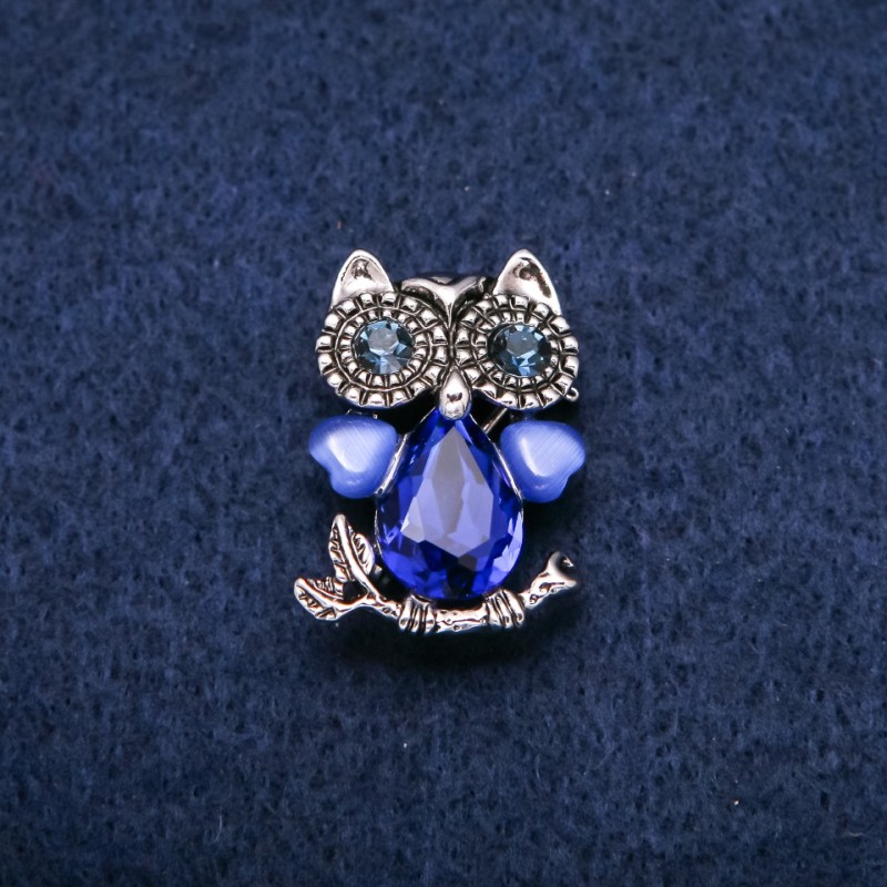 Owl Brooch with Cat's Eye and Blue Crystals, Silver Metal, 19x28mm
