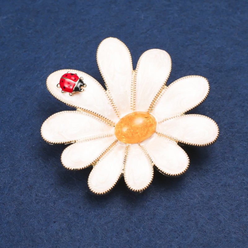 Daisy Amber (Imitation) Brooch Gold-Tone Metal and Enamel 50x54mm +