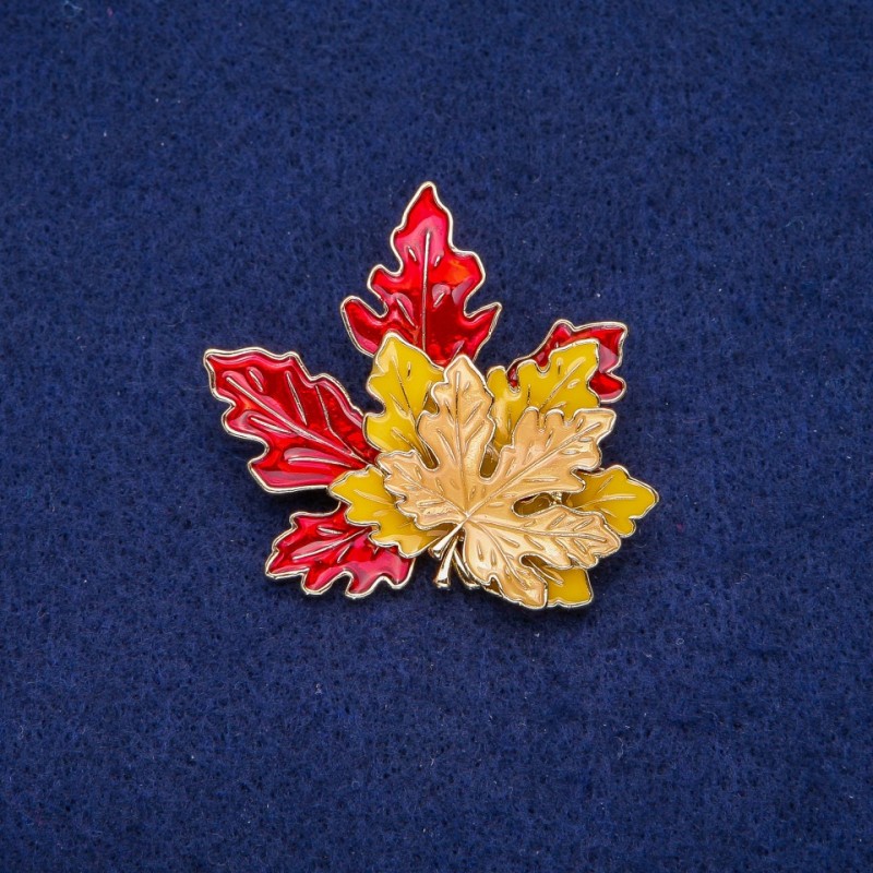Leaves Enamel Brooch 44x46mm, Gold-Tone Metal
