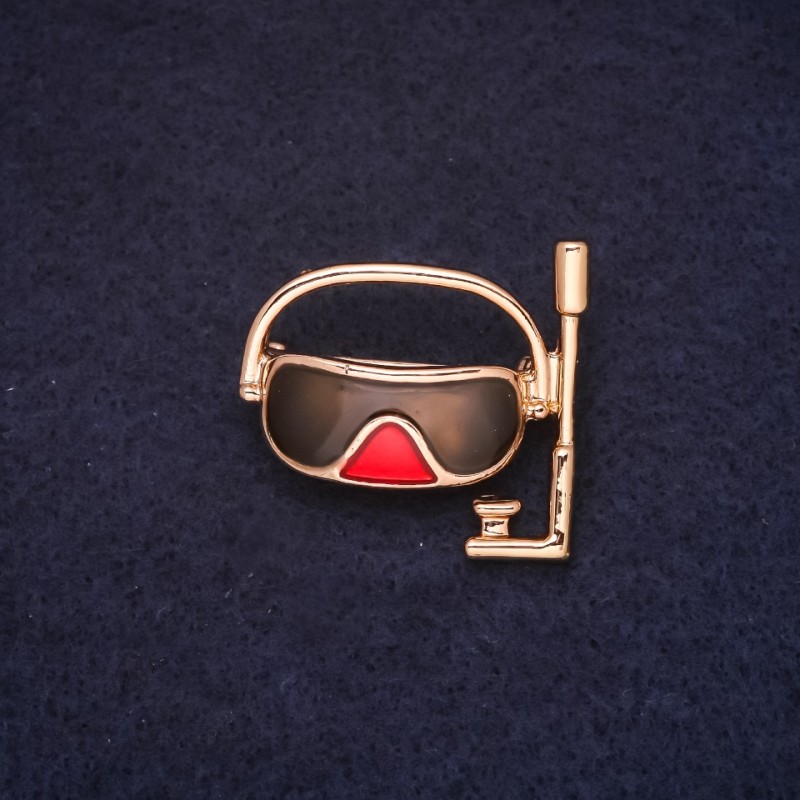 Mask Brooch 30x28mm Enamel Brown Red Gold-Tone Metal