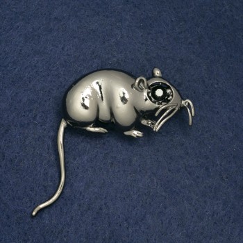 Rat Brooch 37x37mm White Metal