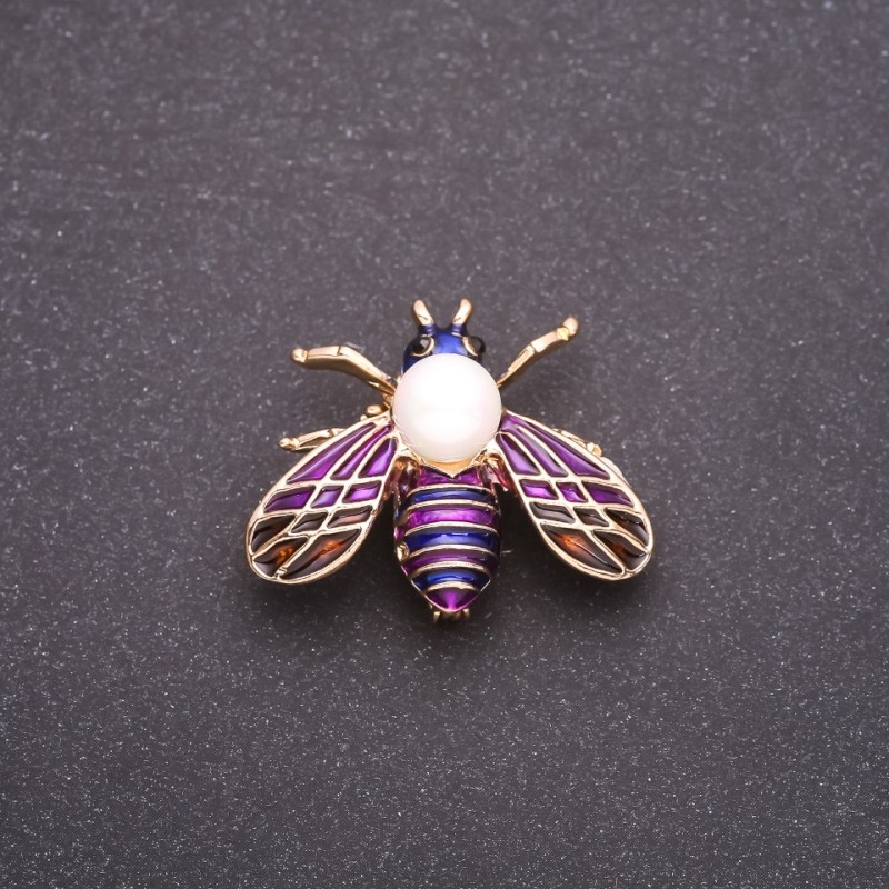 Butterfly Brooch, Purple Enamel 33x28mm, Yellow Metal
