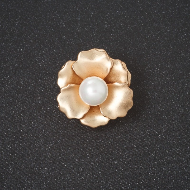 Brooch "Mallow Flower" metal colour "matte gold" 2.5 cm