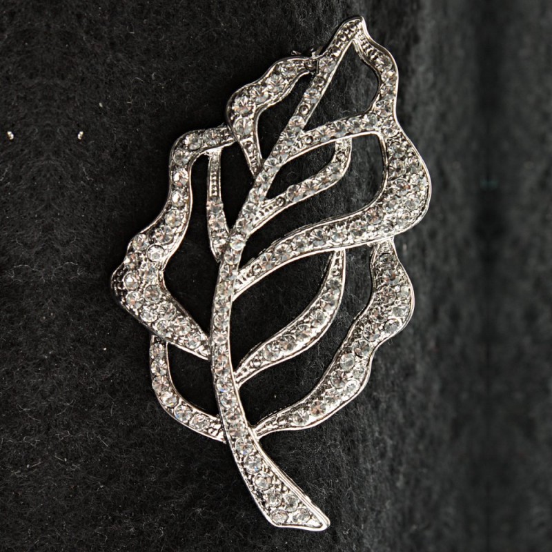 (35/60mm) Light Metal Leaf Brooch with Rhinestones
