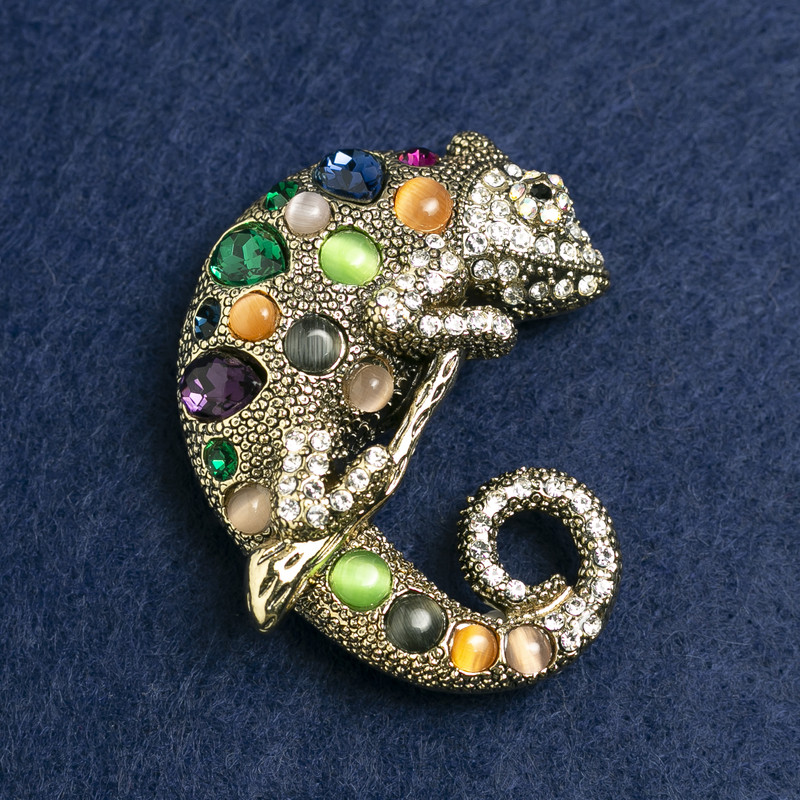 Chameleon Brooch, Gold-Tone Metal, Cat's Eye and Rhinestones, 52x46mm +