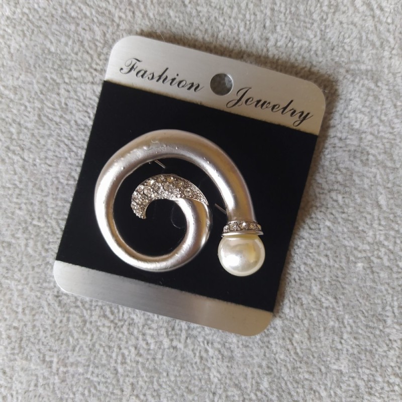 Brooch Swirl with Bead and Rhinestones, Light-Tone Metal 37x46mm