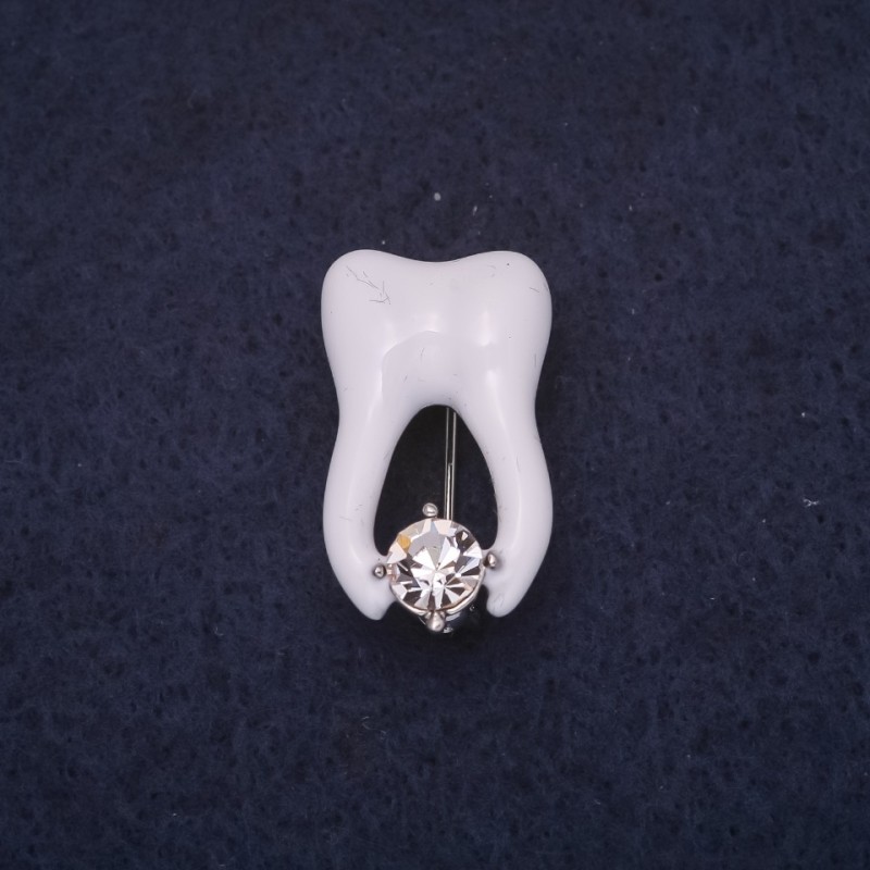 Tooth Brooch 25x15mm, White Enamel, Silver-Tone Metal