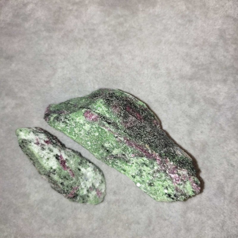 Unpolished Zoisite for Interior Use, price per 100 g