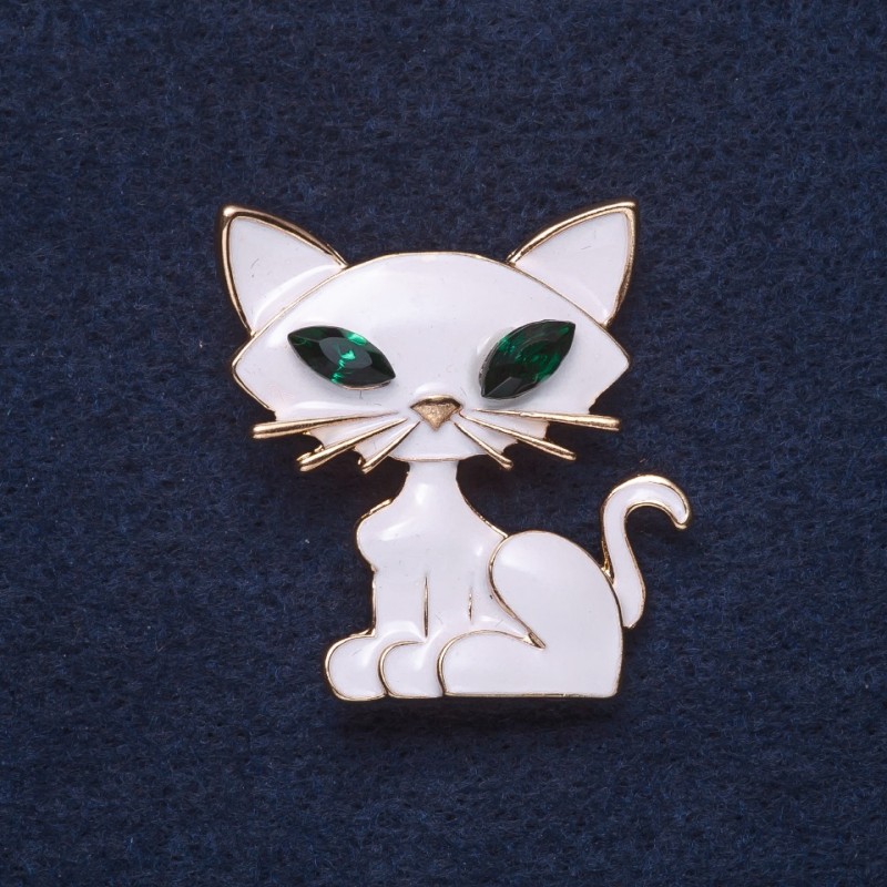 Brooch "Cat" white enamel metal colour gold 3.5×3 cm