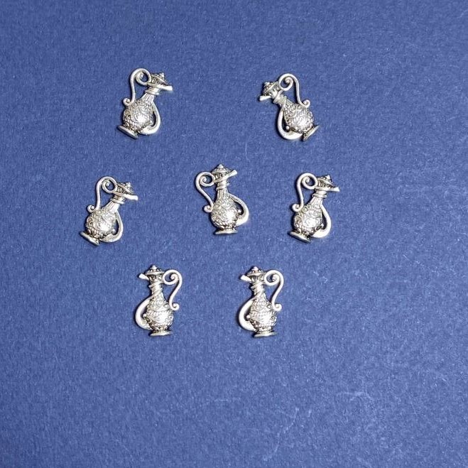 Jewellery Findings Pendant Jug 1.8cm, pack 20g +/- 18pcs