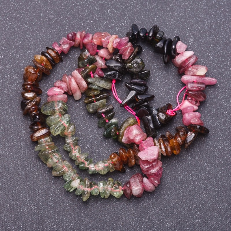 Natural Stone Tourmaline Assorted Beads on Strand "Chips", Diameter 4-10mm, Length 41cm