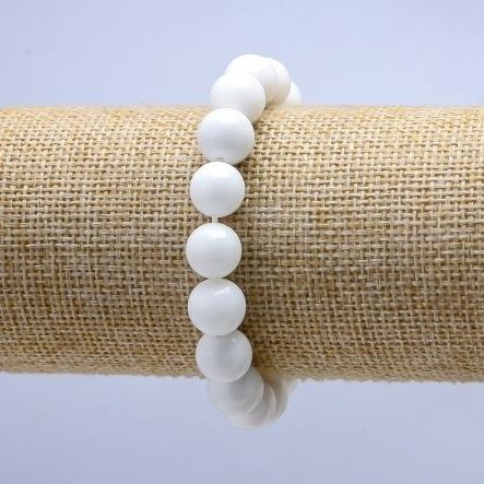 White Agate Bracelet (pressed), smooth bead, diameter 10mm +/-, length 18cm+/- (stretch)