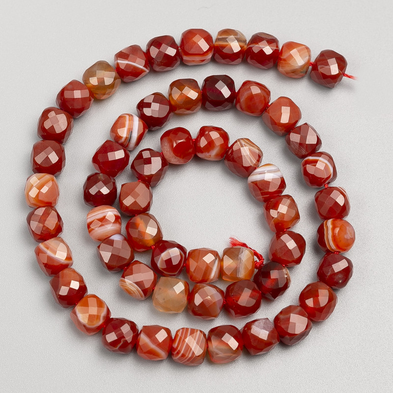 Sardonyx Natural Stone Beads, Faceted Cube on a Strand, Diameter 7mm+-, Length 38cm+