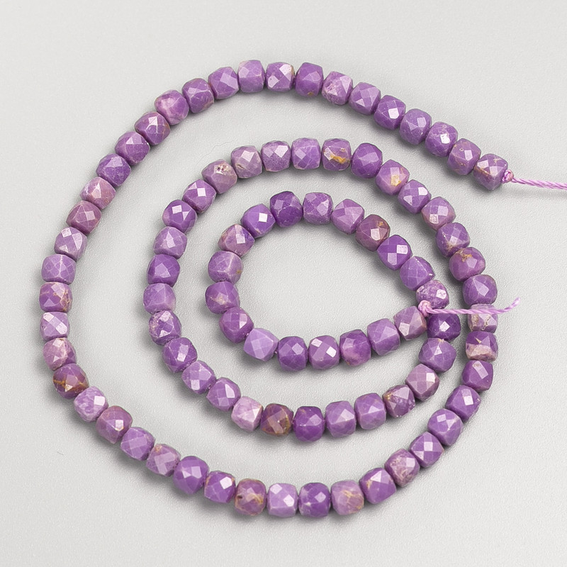 Phosphosiderite Natural Stone Beads, faceted cube on a strand, diameter 4.5mm+/-, length 38cm+
