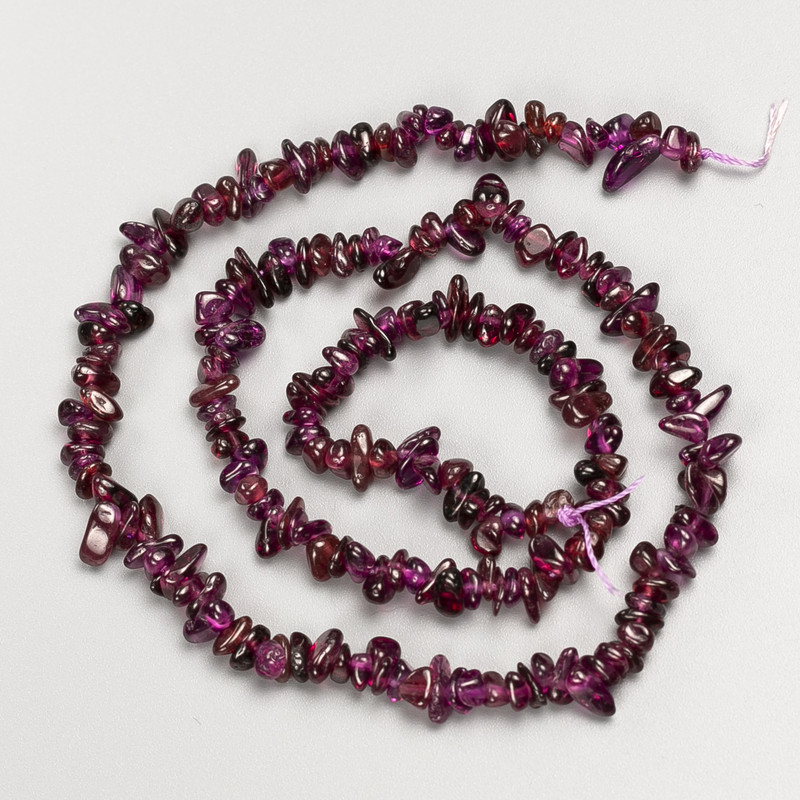 Garnet Stone Beads Chips on Thread, Diameter 4-6x1.5mm+/-, Length 39cm+