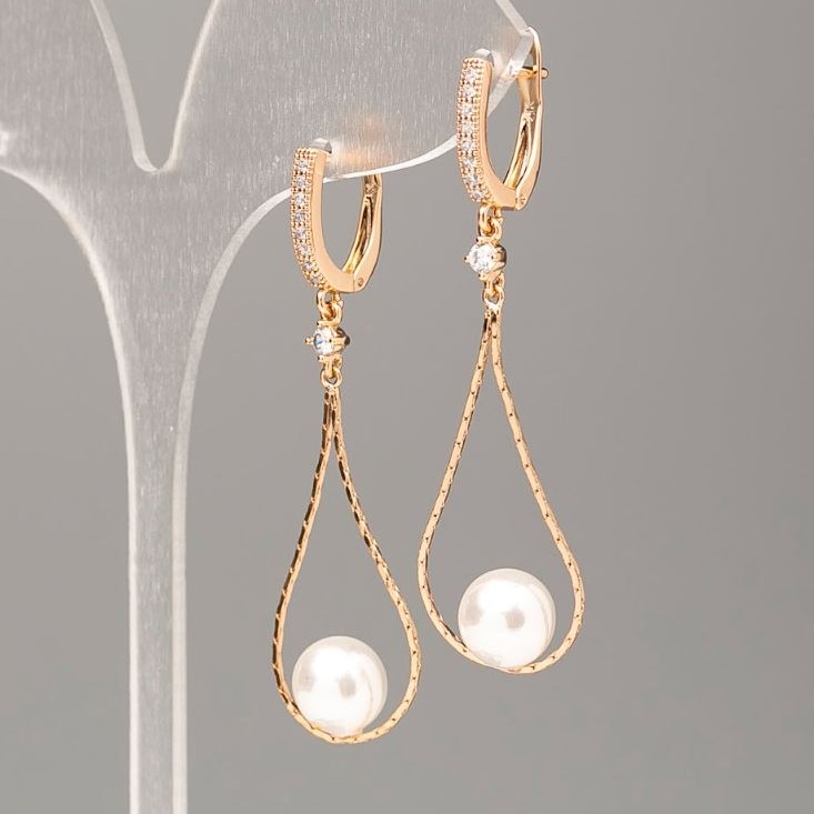 Xuping Earrings with Majorica Pearl, diameter 8mm, length 5cm+/-, 18K Gold Plated