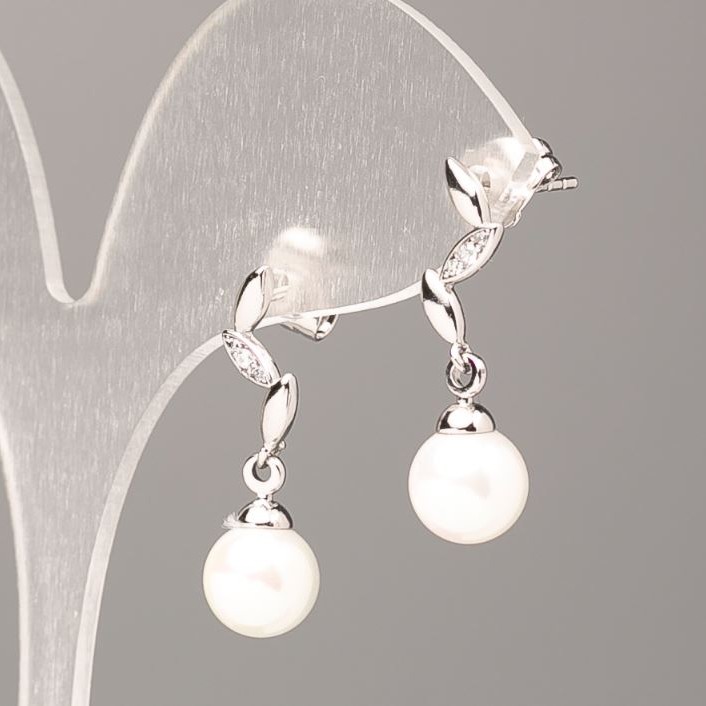 Xuping Earrings with White Majorica Pearl 8mm, Rhodium