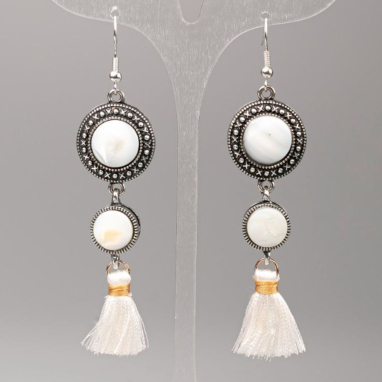 Mother-of-Pearl Earrings, diameter 19.5mm+- and 12mm+-, length 8.5cm+