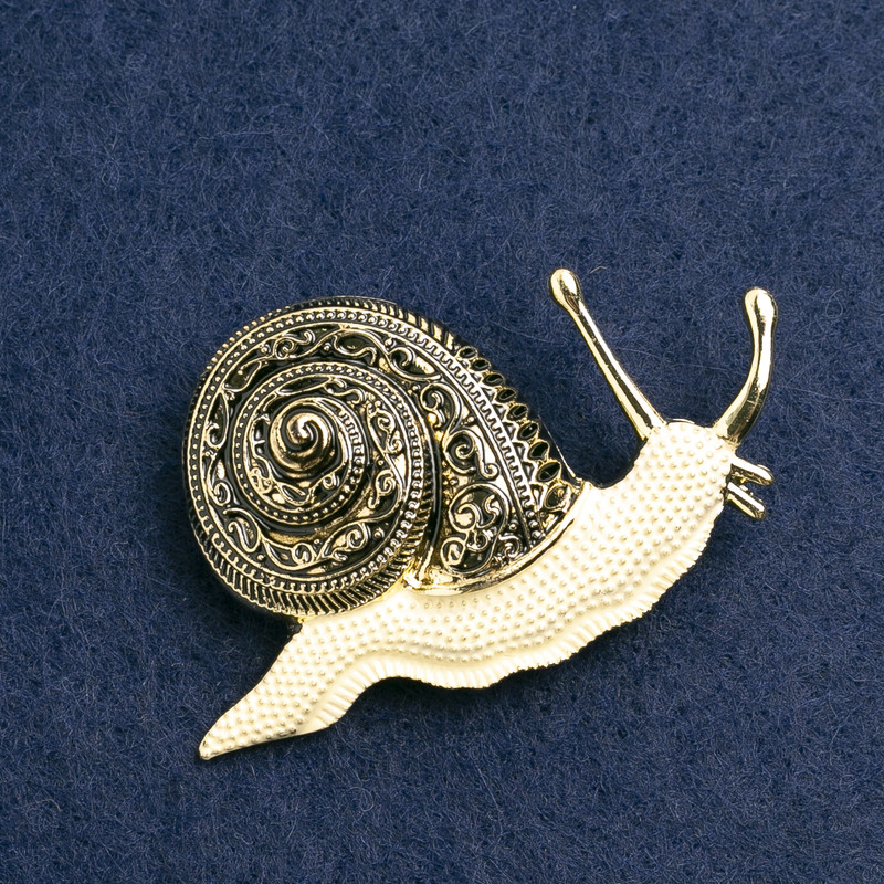 Snail Brooch White & Gold Enamel, Gold-Tone Metal 50x32mm