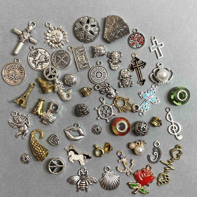 Assorted Findings (price per 100g)