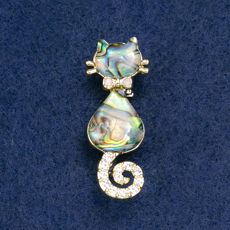 Brooch Cat Chalcedony with White Crystals, Gold-Tone Metal 38×15mm