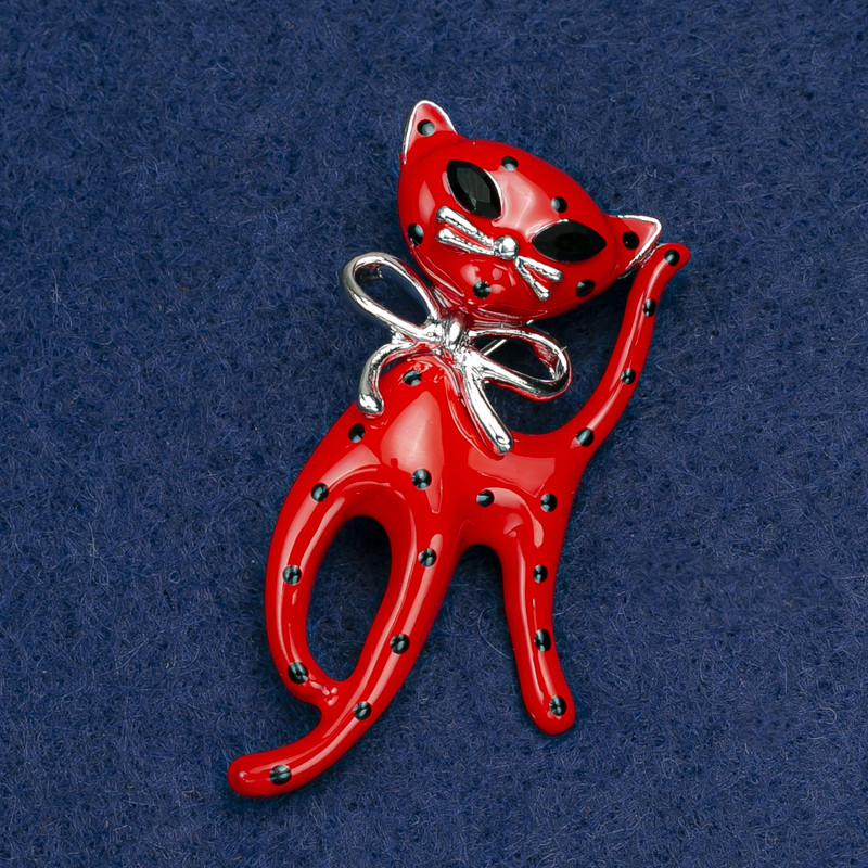 Kitten Brooch, red and black acrylic, silver-tone metal 53x25mm