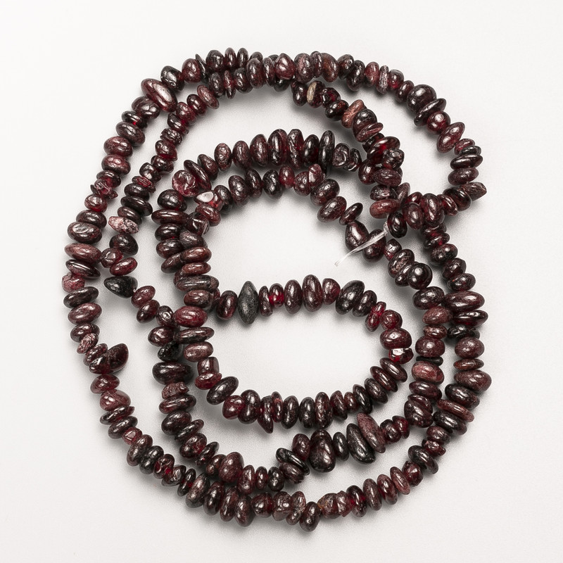 Garnet Beads, Natural Stone Chips on Fishing Line, Diameter 6x3mm+/-, Length 80cm+
