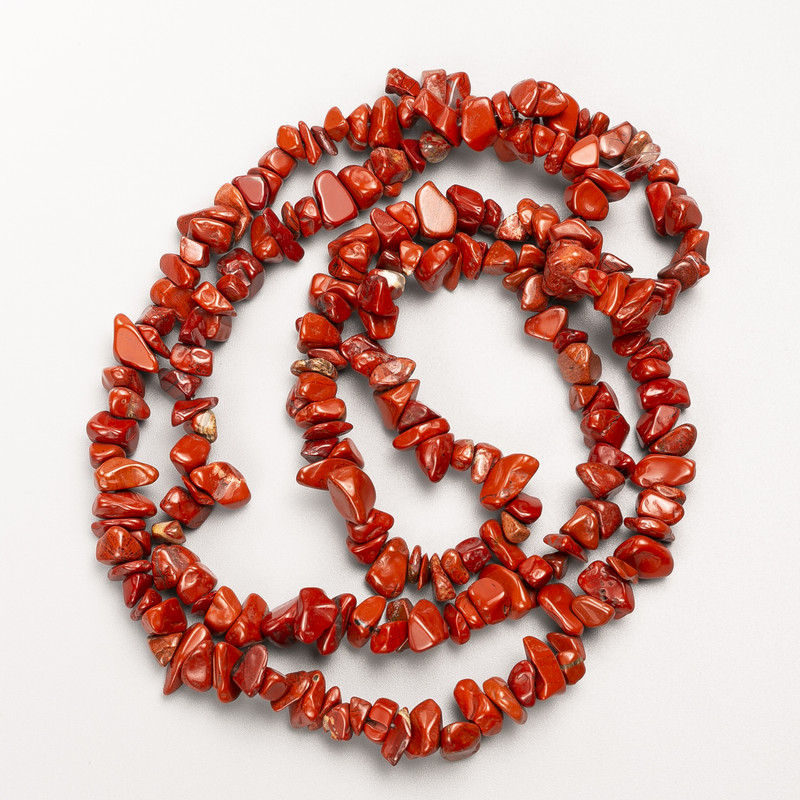 Red Jasper Natural Stone Chip Beads on a Strand, Diameter 8x3mm+-, Length 80cm+