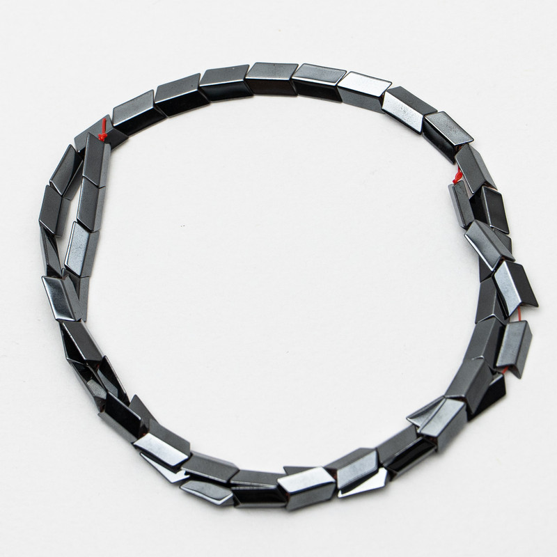 Hematite Arrow Beads, diameter 6x10x3mm+-, length 40cm+- on thread