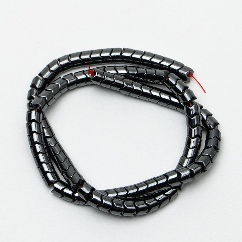 Hematite Zigzag Beads, diameter 6x5mm+-, length 39cm+- on thread