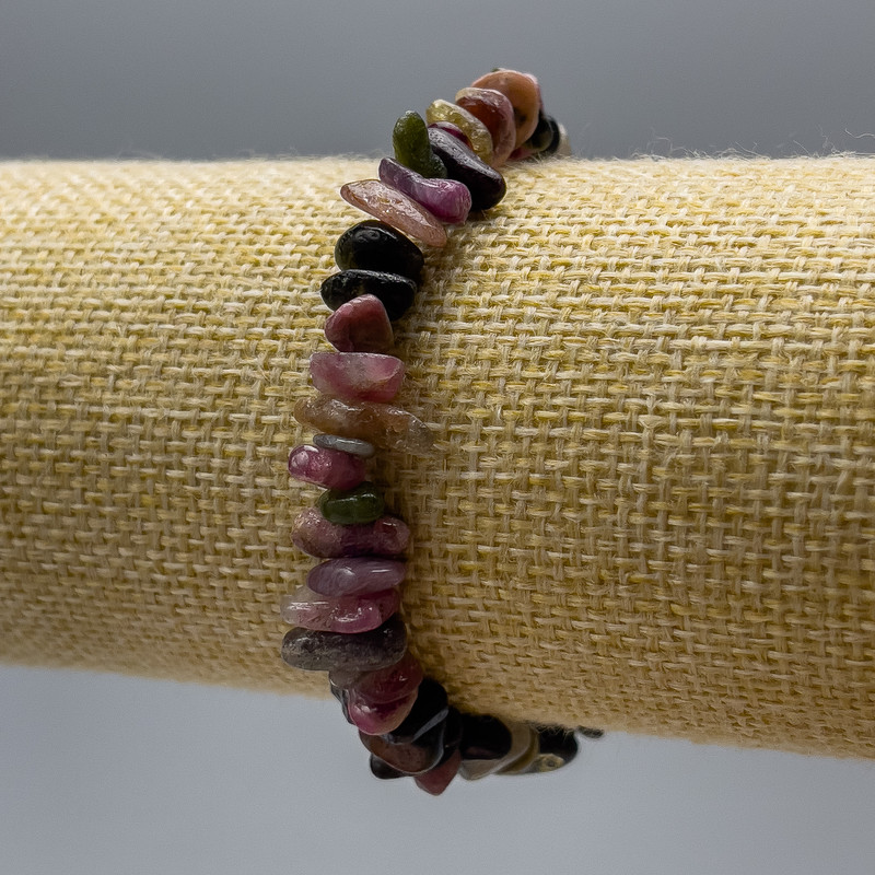 Tourmaline Bracelet, natural stone chips, diameter 10x3mm+/-, length 18cm (stretch)