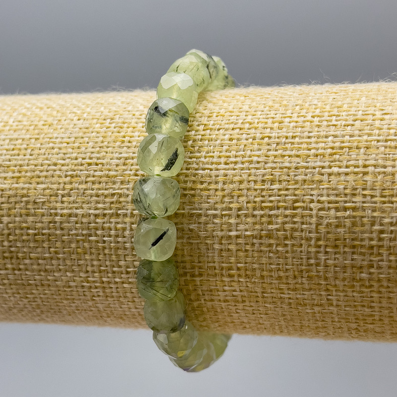 Prehnite Bracelet, natural stone, faceted cube, diameter 8mm+/-, length 18cm (stretch)
