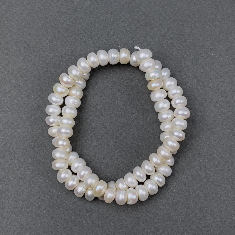 Oval freshwater pearls on a thread, 8x5mm diameter, approx. 37cm length
