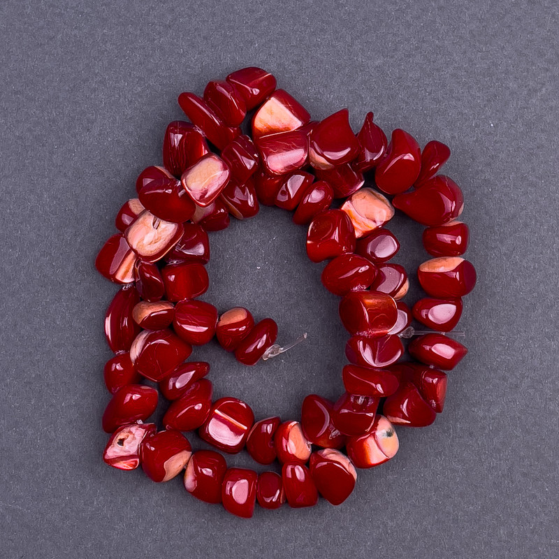 Colored white shell beads red dyed faceted 8×6mm, 41cm length on nylon thread