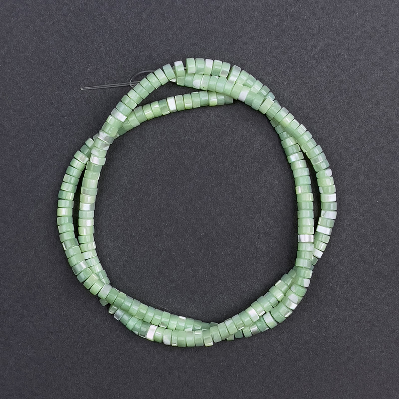 Beads of tinted mother-of-pearl mint disc 4x2mm, 40cm on thread