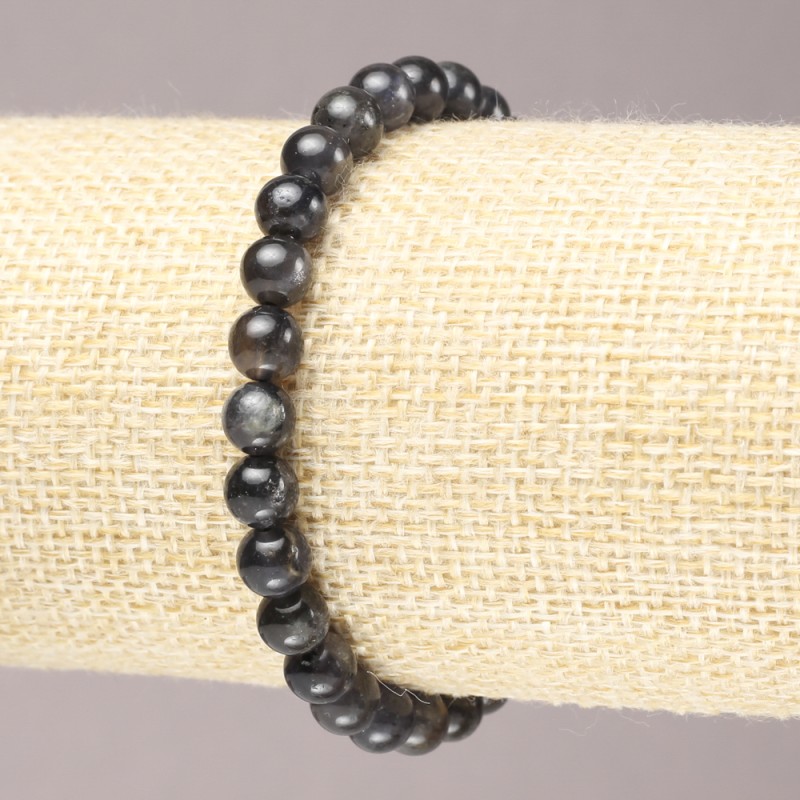 Elastic bracelet with natural iolite, smooth beads, diameter 6.5 mm