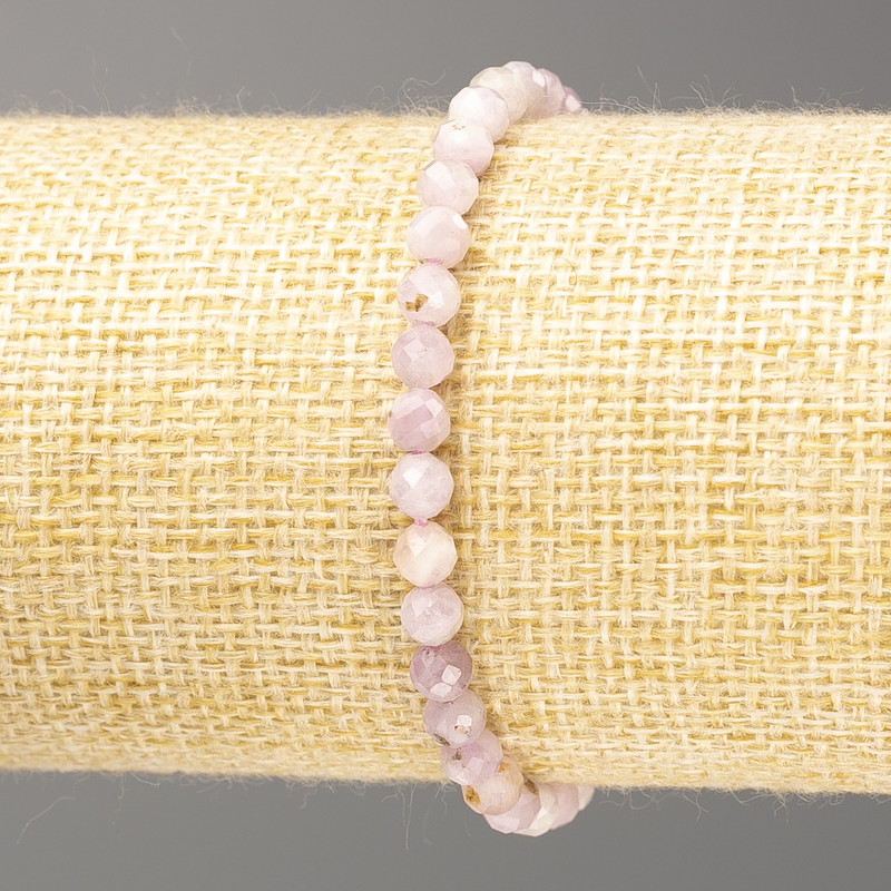 Bracelet made of natural Kunzite with faceted beads, diameter 4.5-5+ mm, length 18 cm (stretch)