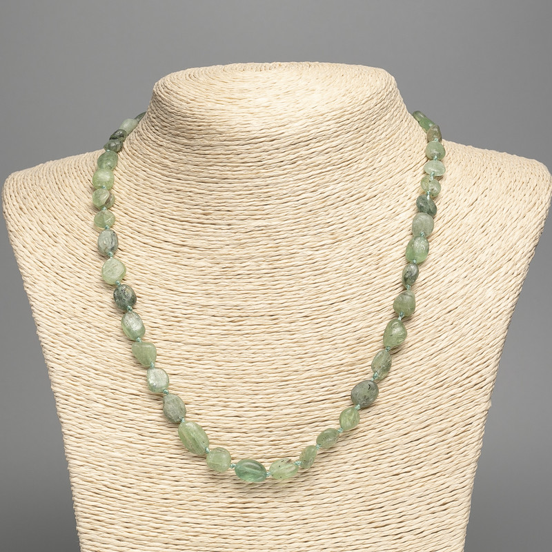 Necklace of green dioptase, green dioptase briolette, diameter 7×8(±)mm, length 50cm+