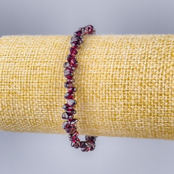 Bracelet Garnet natural stone chip, diameter 6x2mm(±), length 18cm (stretch)