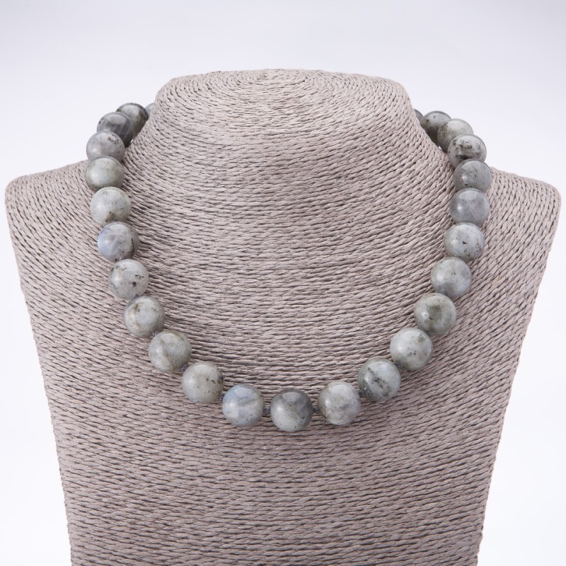 Necklace of Labrador natural stone, 14 mm diameter, 46 cm length