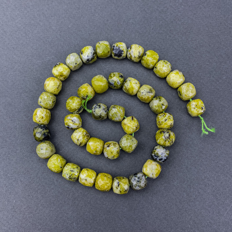 Yellow Turquoise Beads natural gemstone faceted cube on thread, 9x9 mm diameter, length 38cm