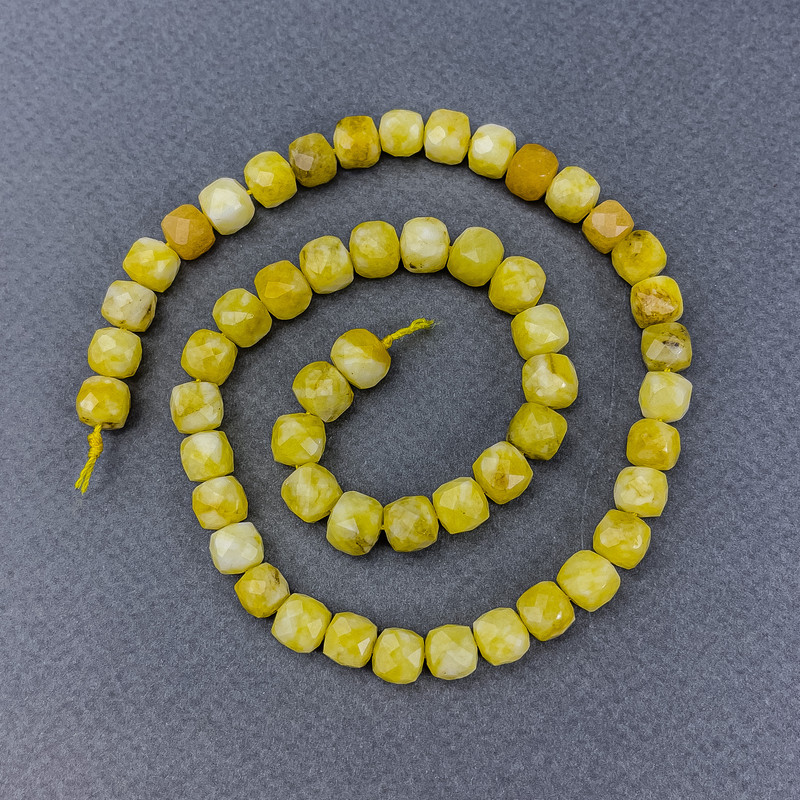 Jadeite Beads, yellow natural stone, faceted cube on thread, 7.5×7.5 mm, length 38 cm