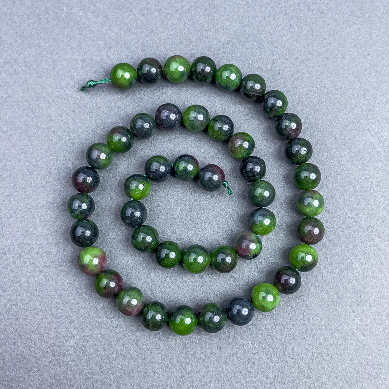 Zoisite Beads smooth round 8 mm on thread, length 38 cm+