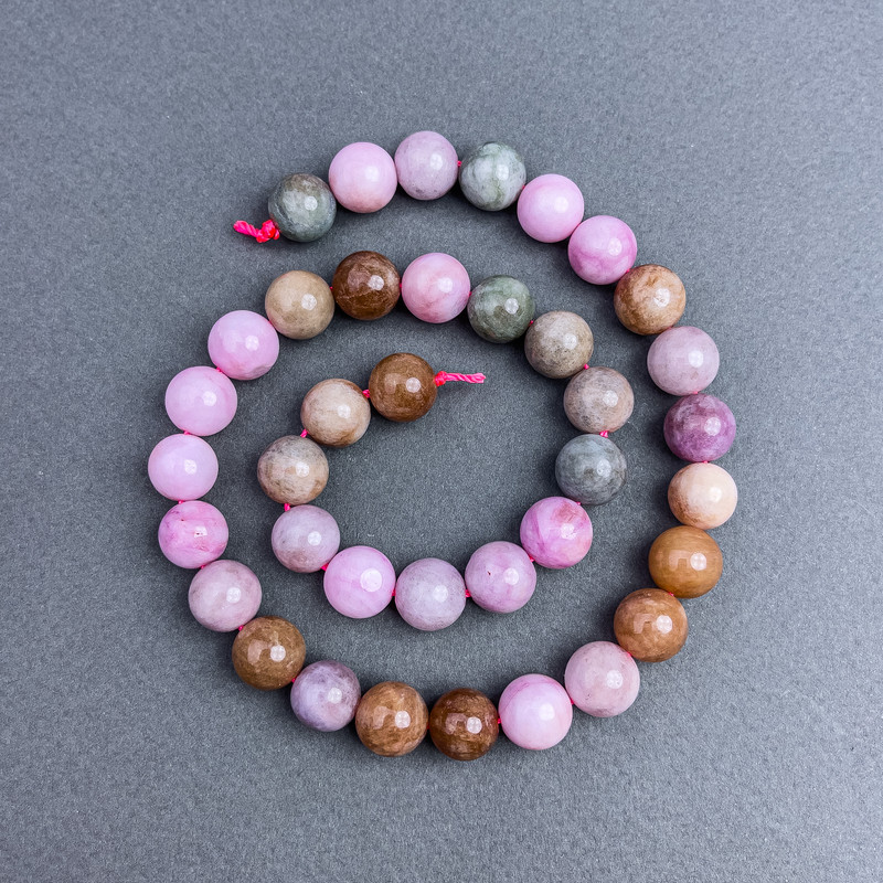 Jadeite Colored Beads Smooth Round 10 mm± on thread, length 38 cm+